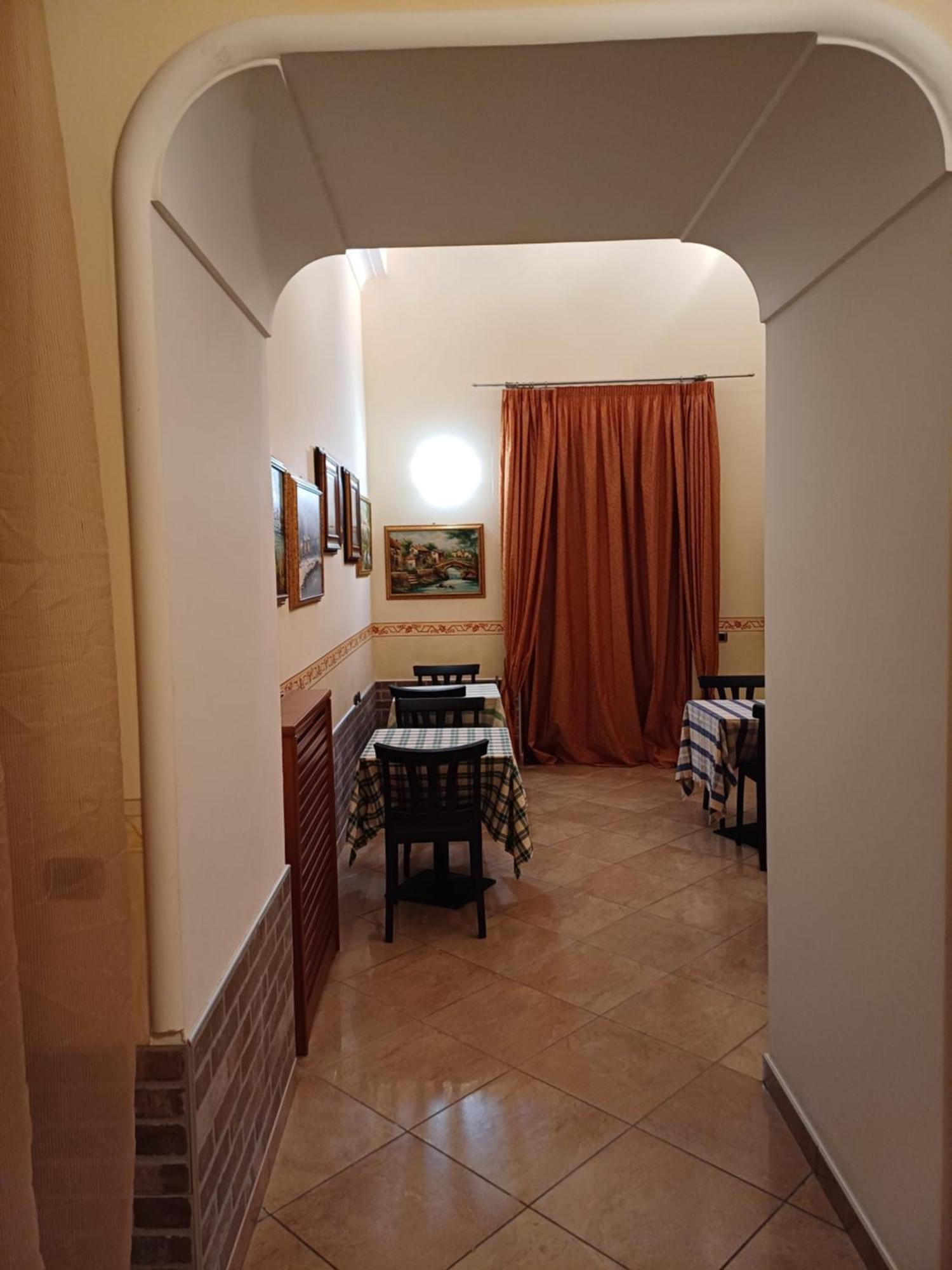 Ostello Napoli Town Eksteriør billede
